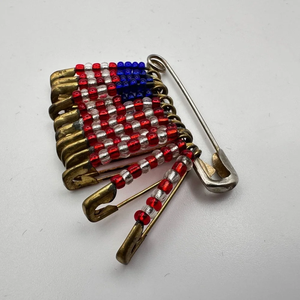 Vintage‎ Y2K American Flag Safety Pins Beaded Women's Classic Fashion Jewelry